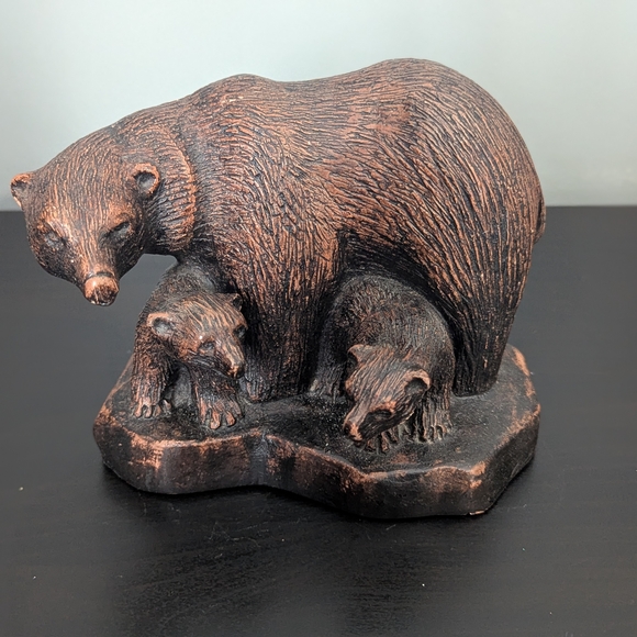 Hand Crafted Bear Family Sculpture - Picture 2 of 15